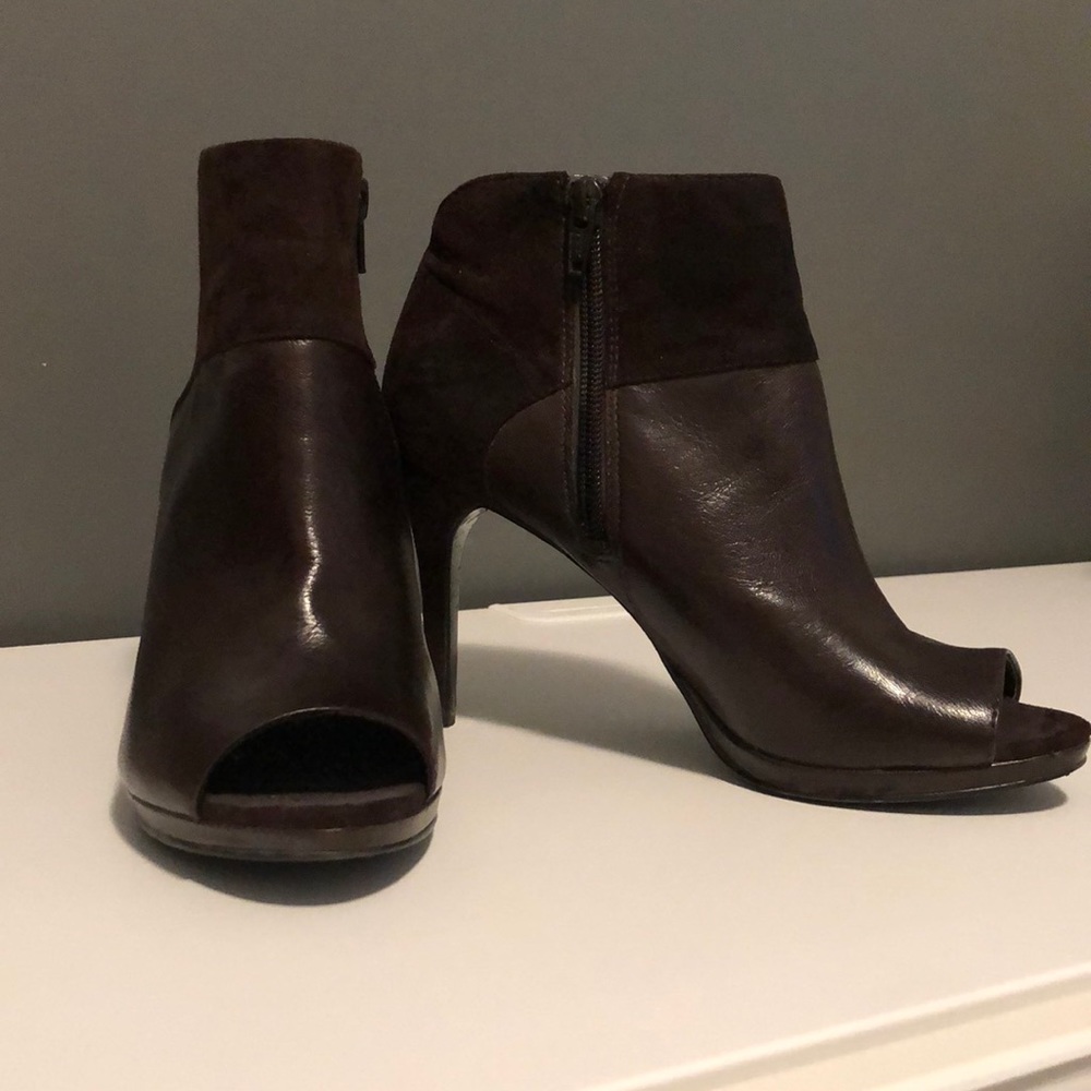 Nine West peep toe high heel sz 6